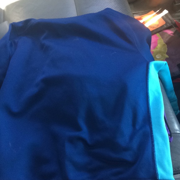 Nike sweatshirt size: girls large - Picture 4 of 4